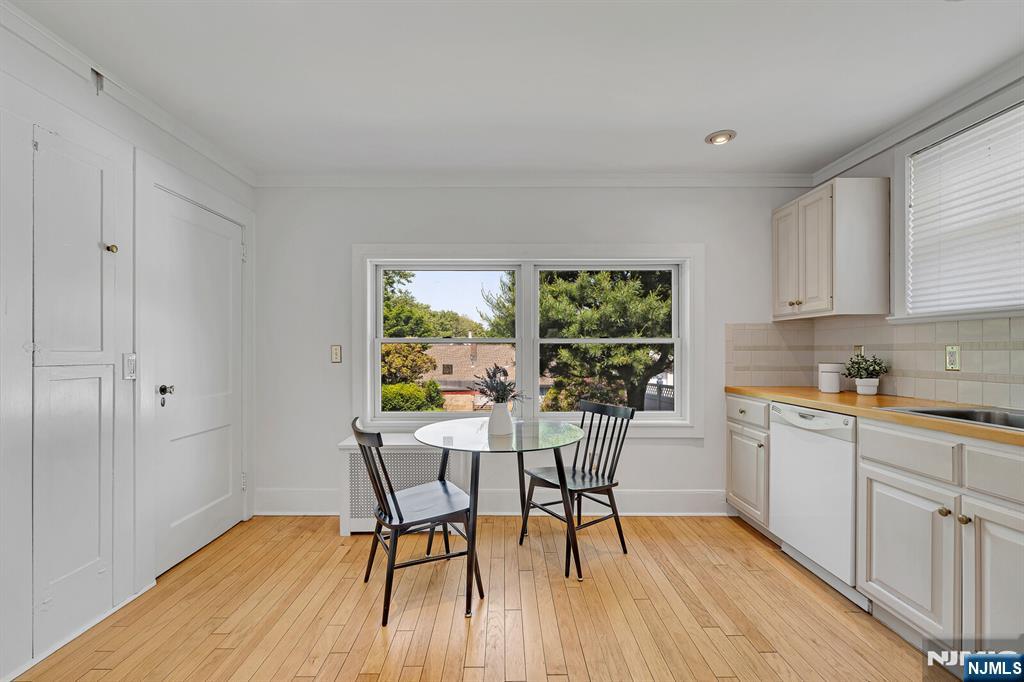 104 Carmita Avenue