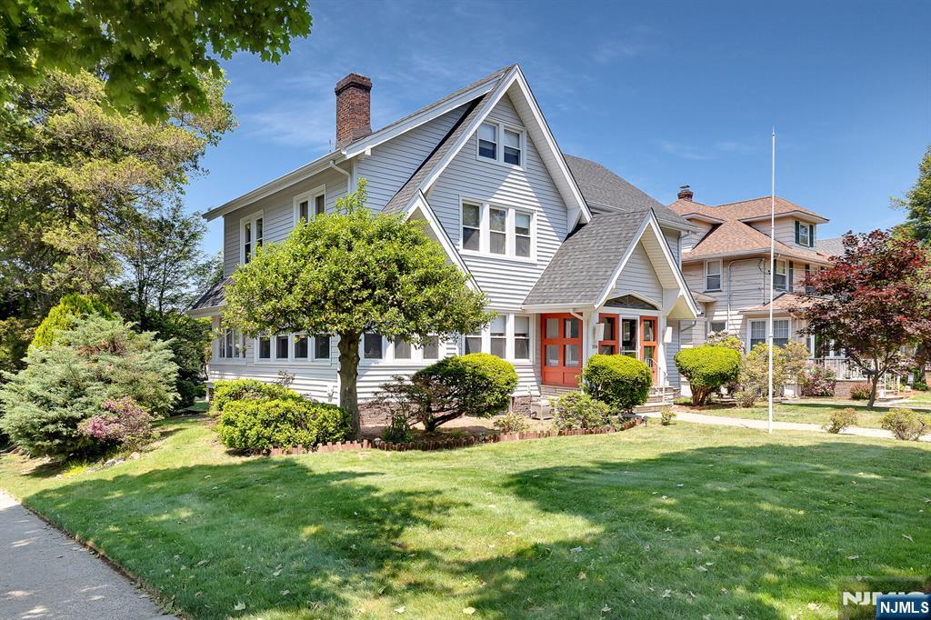 104 Carmita Avenue