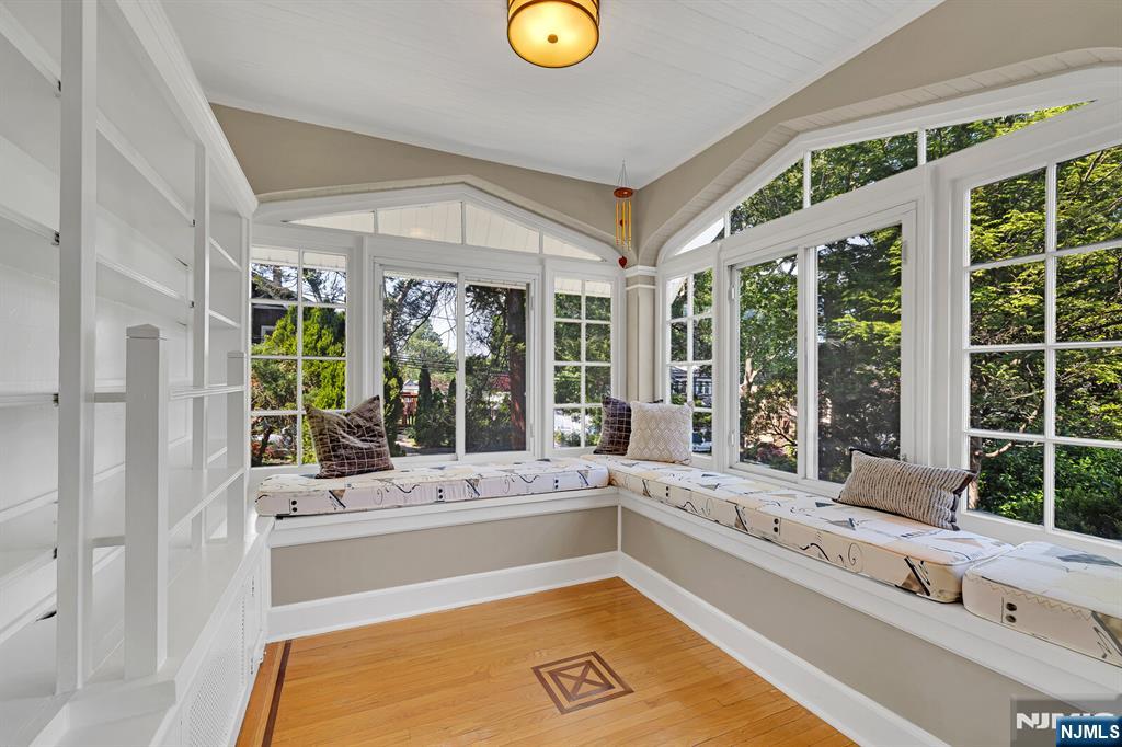 104 Carmita Avenue
