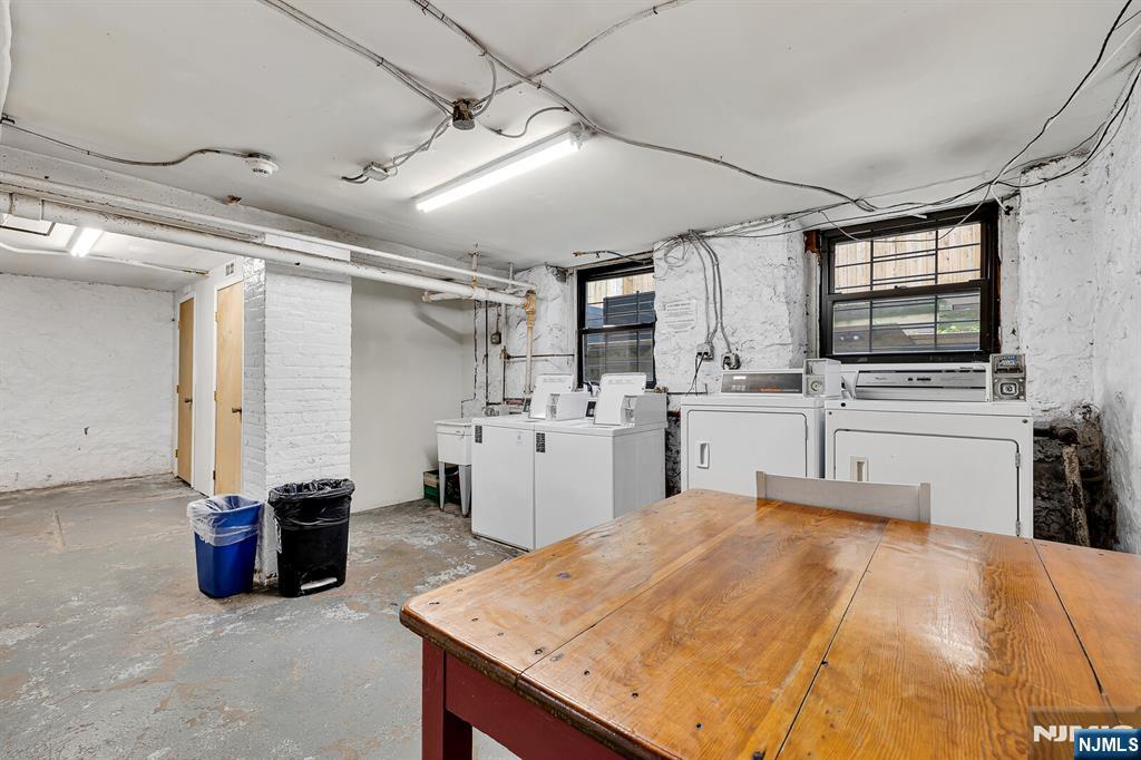 115 Highland Avenue 10