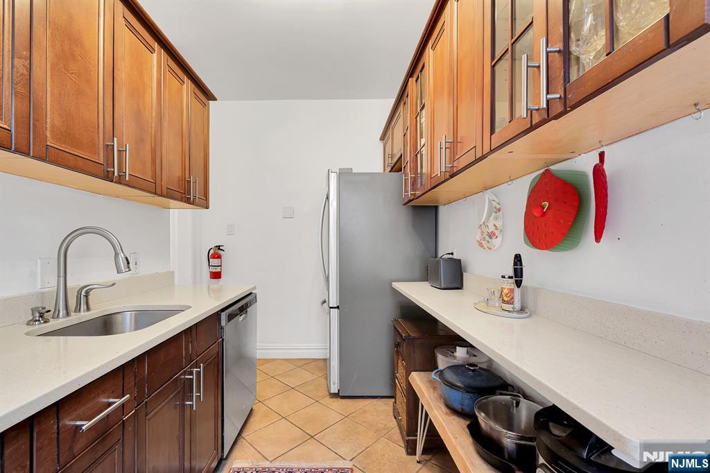 115 Highland Avenue 10