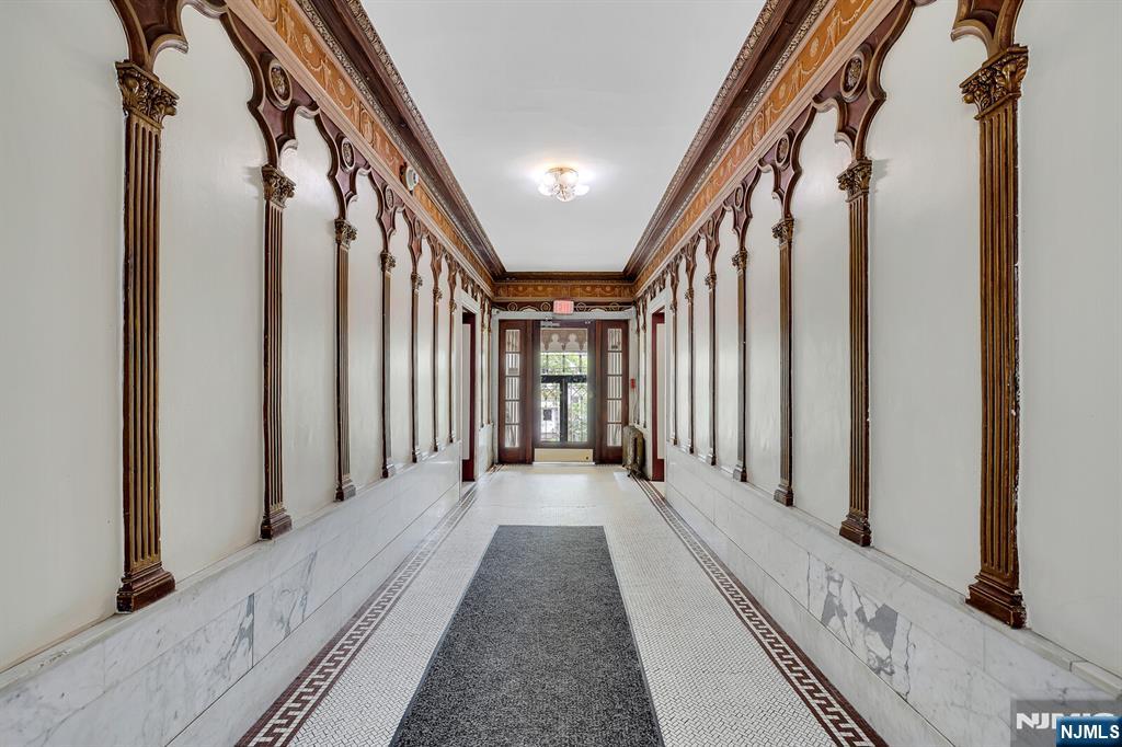 115 Highland Avenue 10
