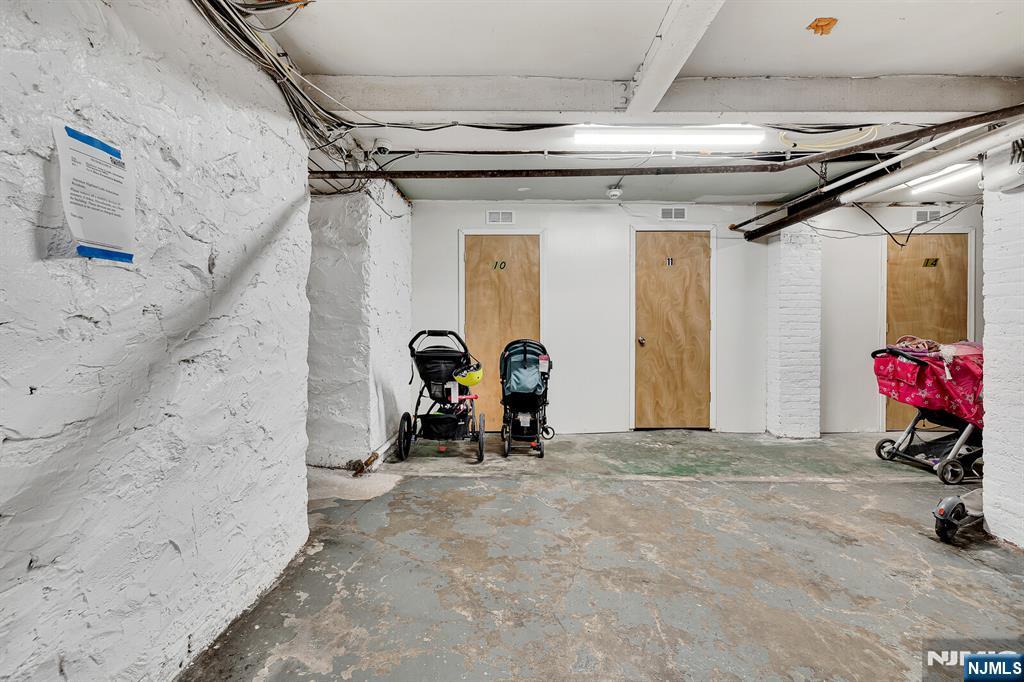 115 Highland Avenue 10