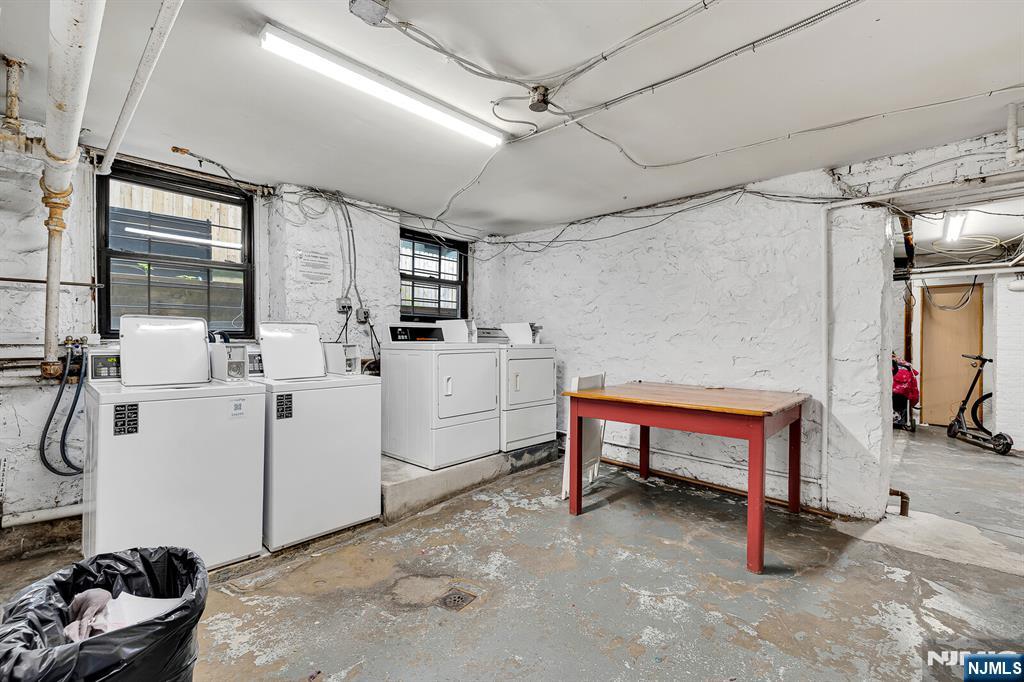 115 Highland Avenue 10