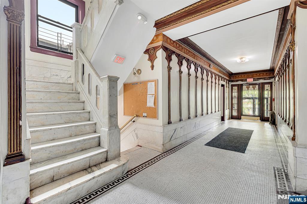115 Highland Avenue 10
