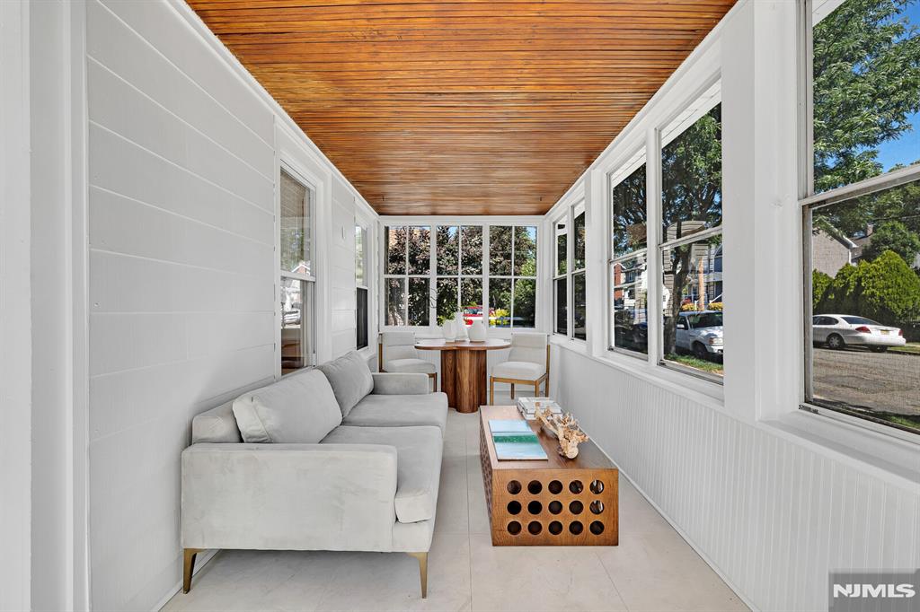 25 Riverview Avenue