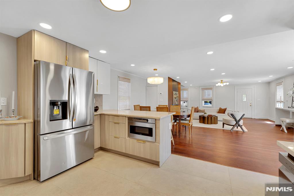 25 Riverview Avenue