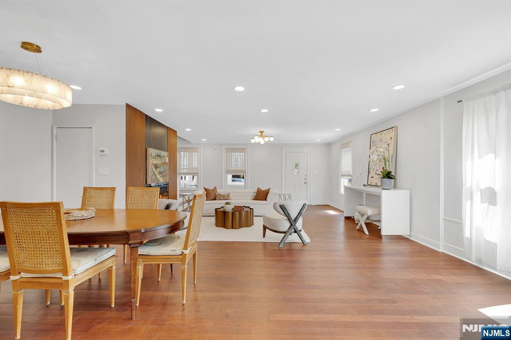 25 Riverview Avenue