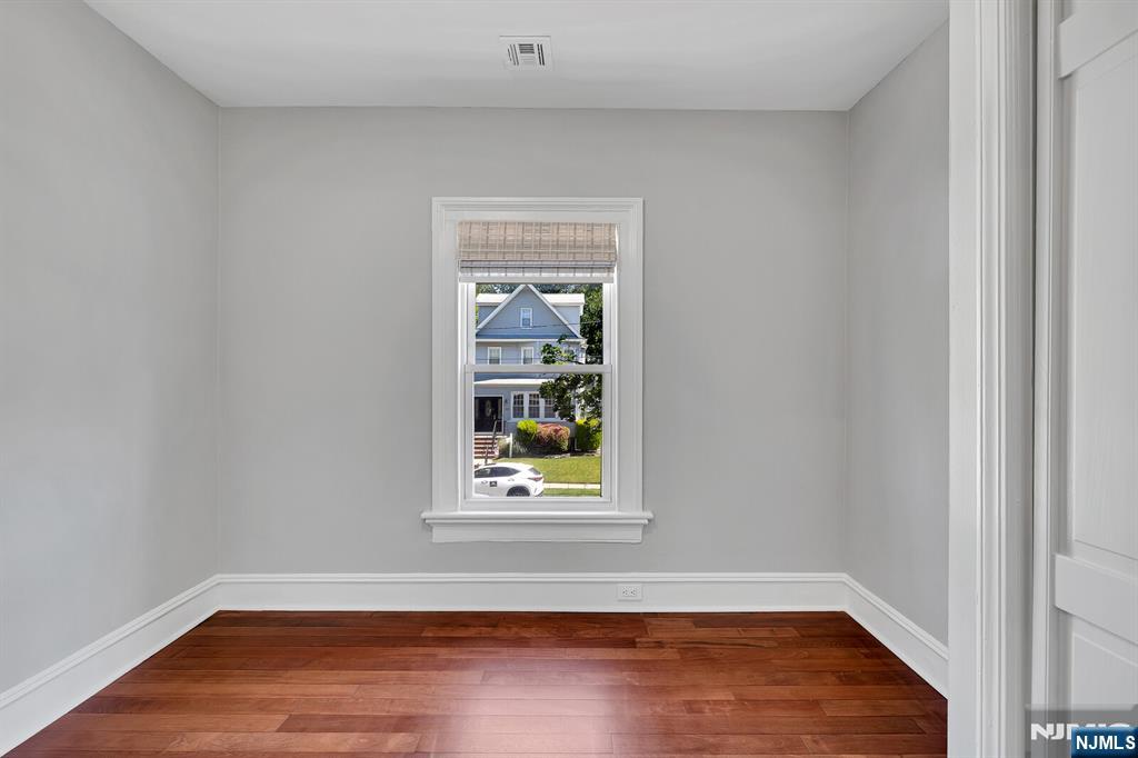 25 Riverview Avenue