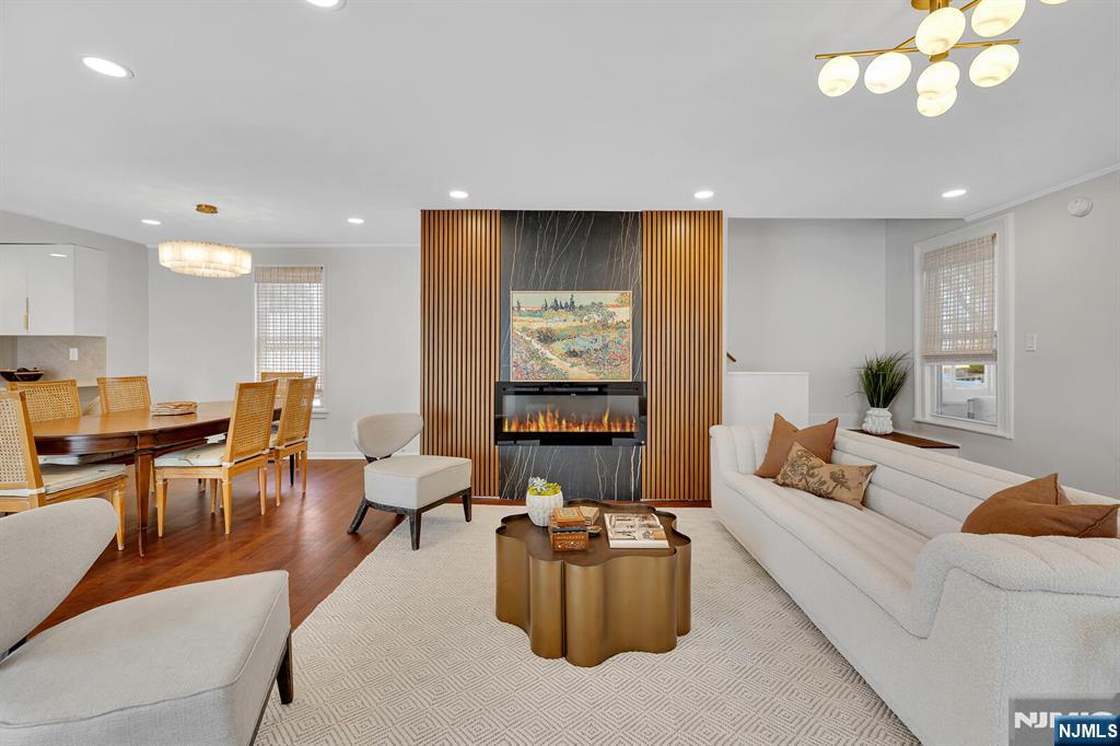 25 Riverview Avenue