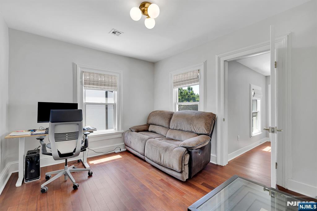 25 Riverview Avenue