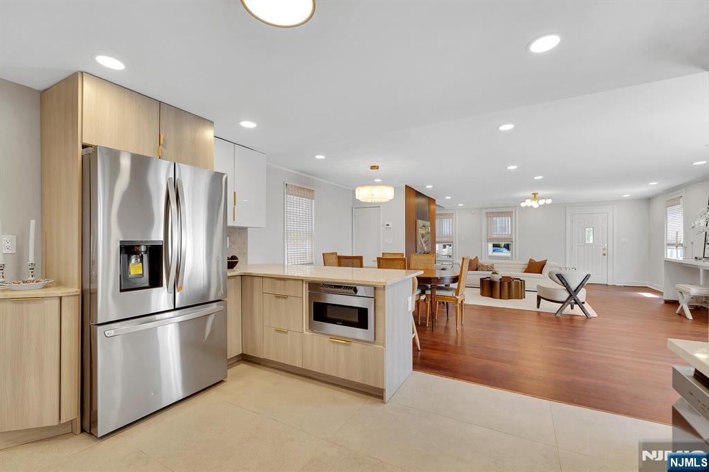 25 Riverview Avenue