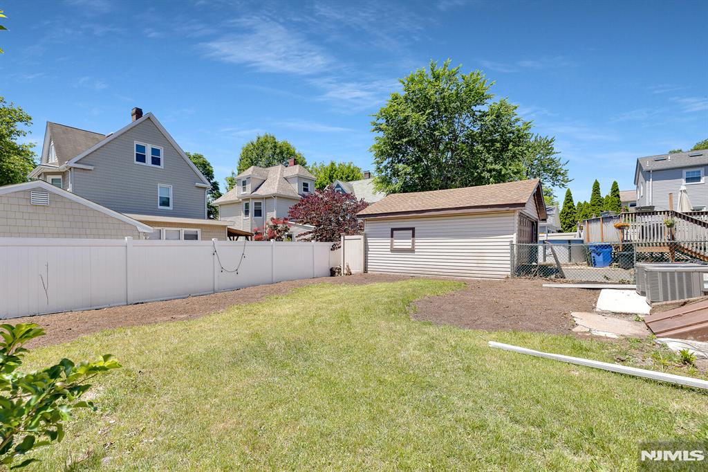 25 Riverview Avenue