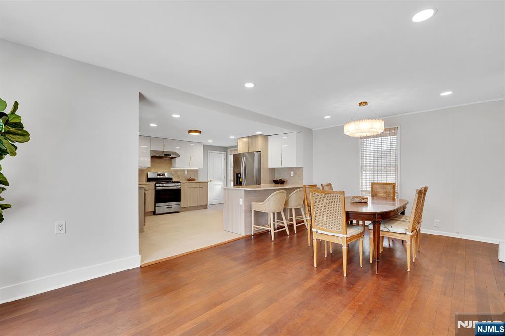 25 Riverview Avenue