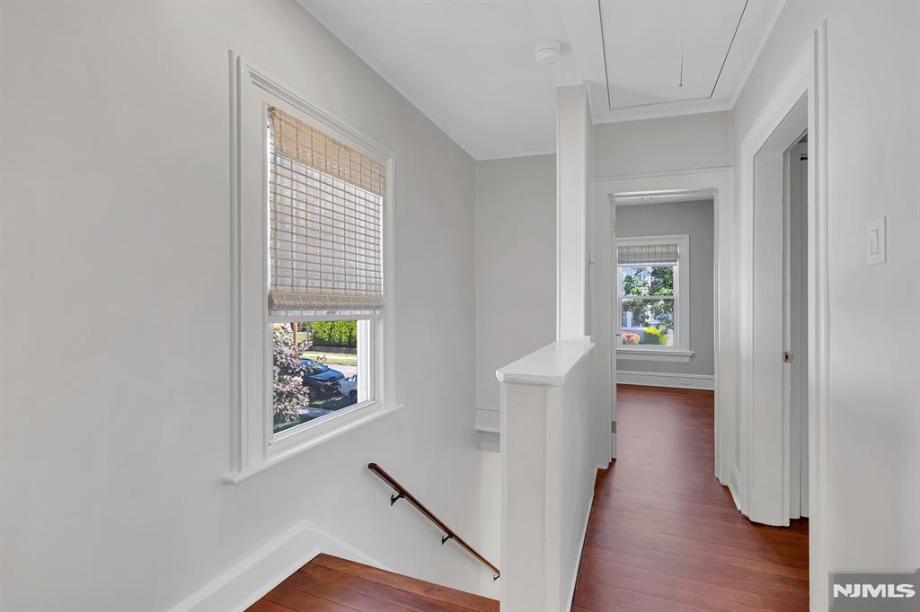25 Riverview Avenue