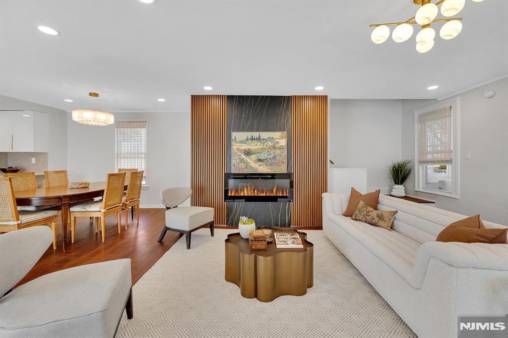 25 Riverview Avenue