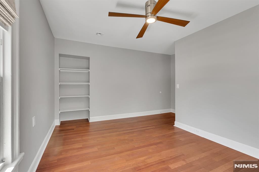 25 Riverview Avenue