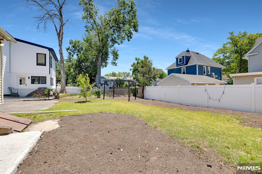 25 Riverview Avenue