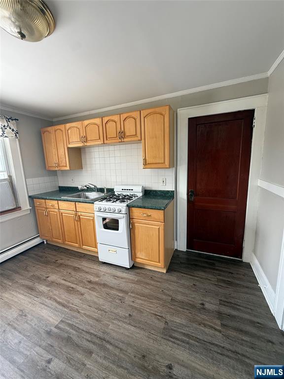 170 Laurel Avenue 3