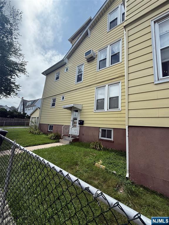 170 Laurel Avenue 3