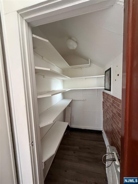 170 Laurel Avenue 3
