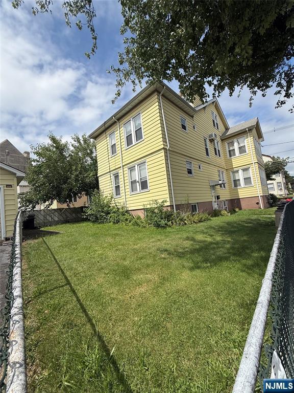 170 Laurel Avenue 3