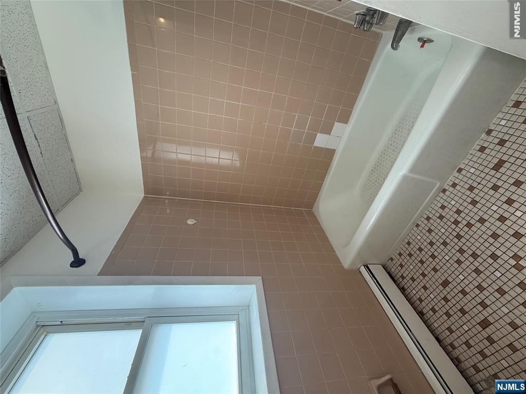 4001 Bergenline Avenue 3