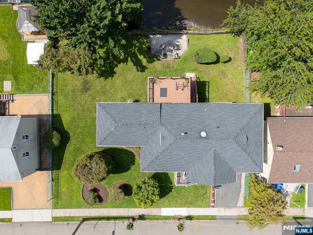 376 Riverside Avenue