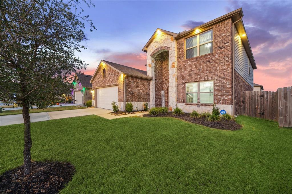 18827 Palmetto Hills Drive