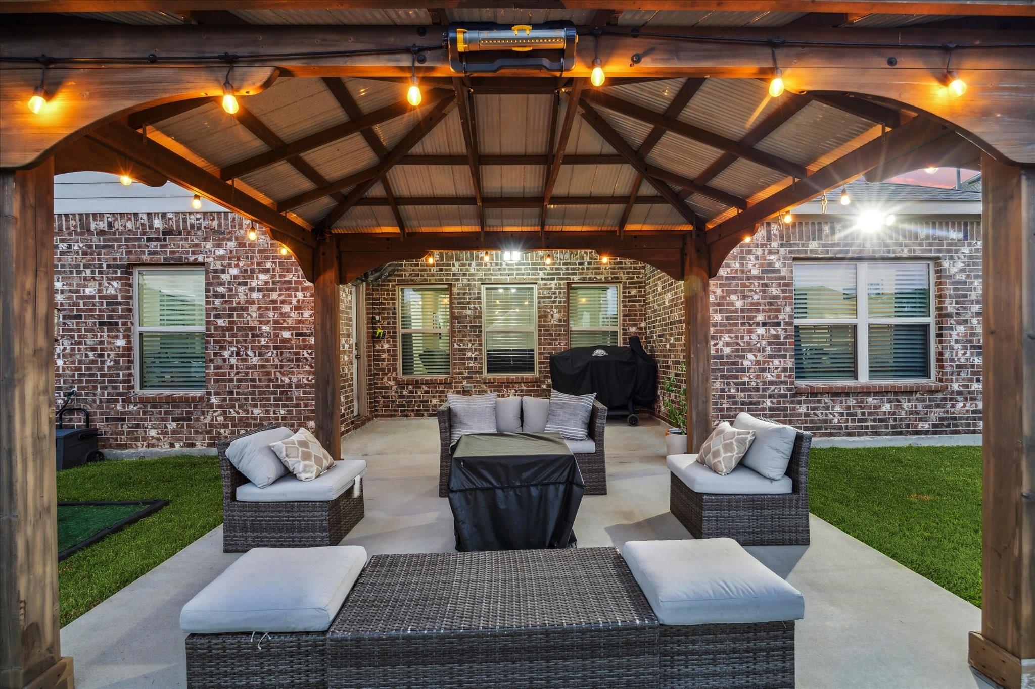 18827 Palmetto Hills Drive