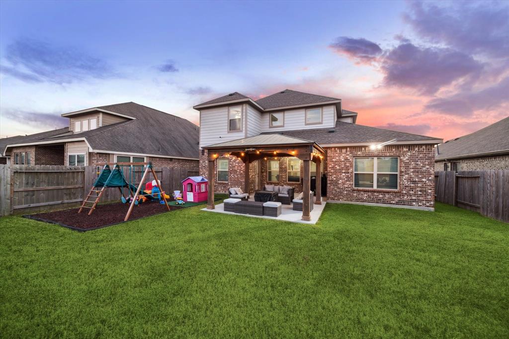18827 Palmetto Hills Drive