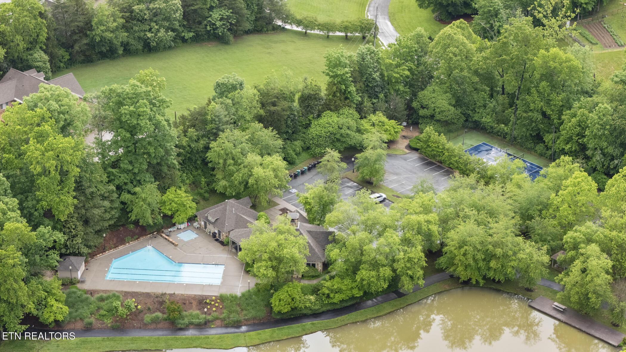 2905 Cambridge Shores Lane