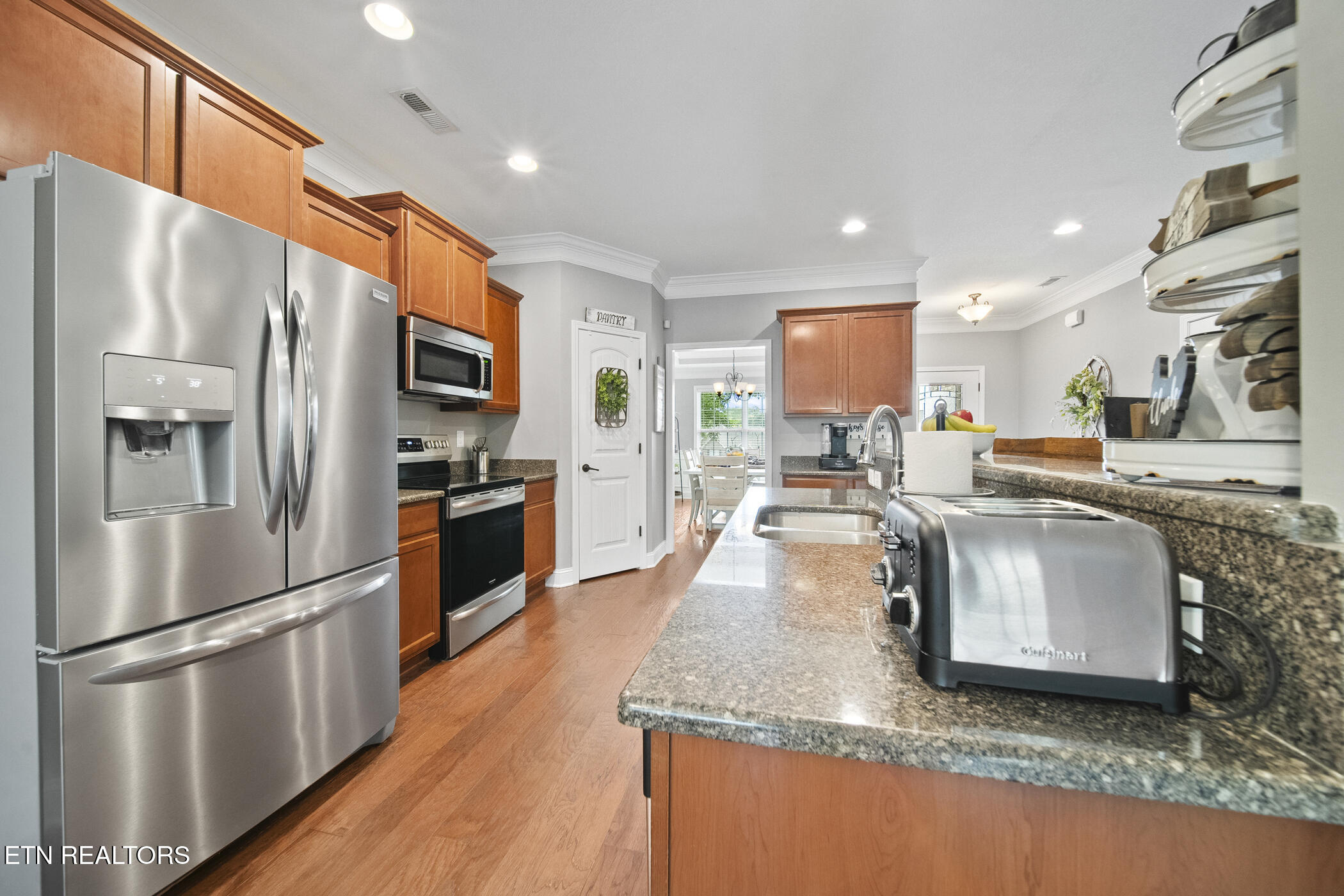 2905 Cambridge Shores Lane