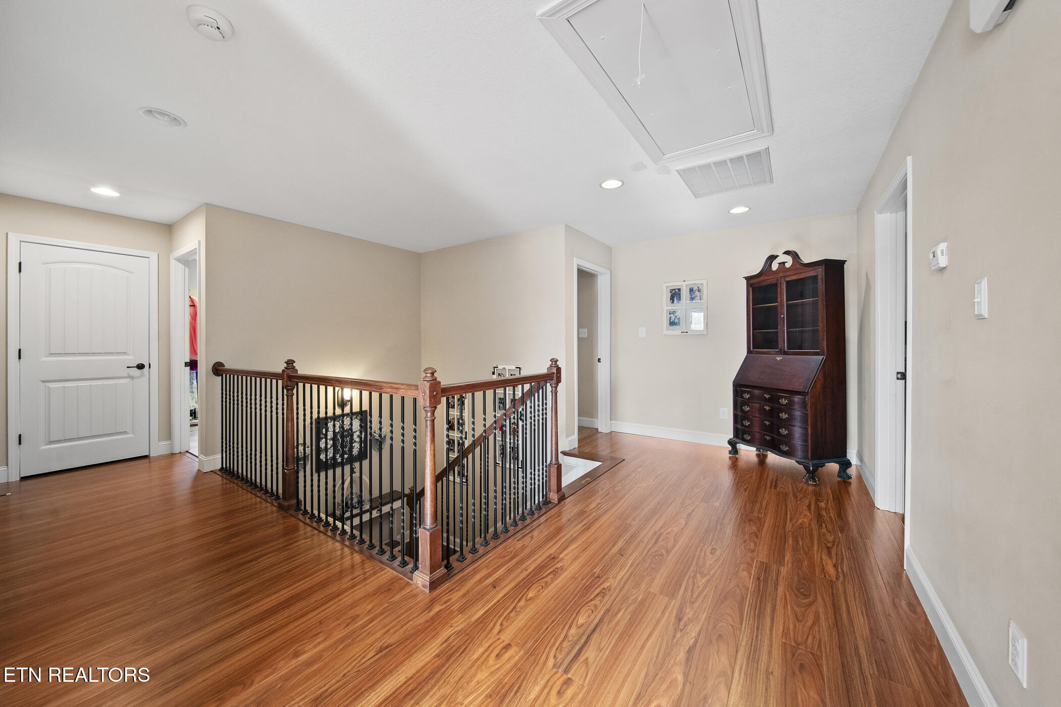 2905 Cambridge Shores Lane
