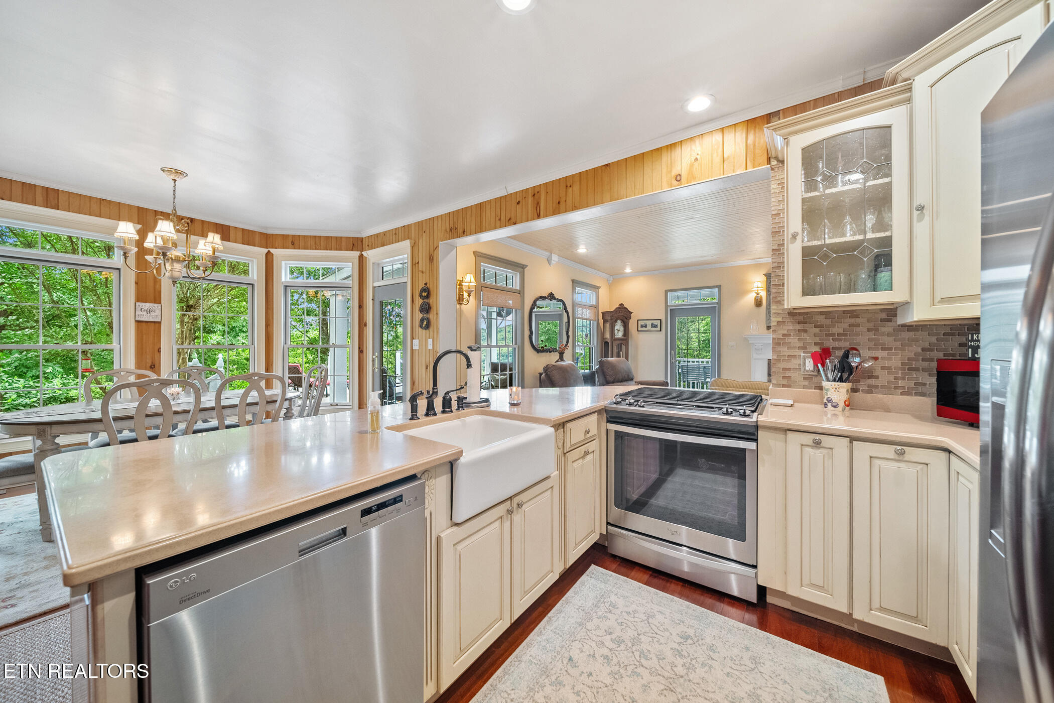157 Wildcat Hollow Rd