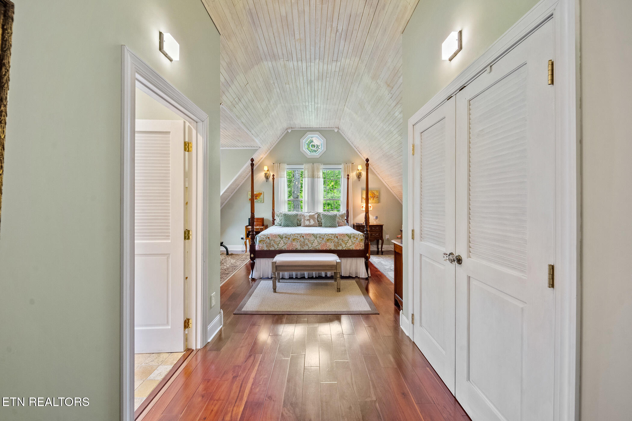 157 Wildcat Hollow Rd