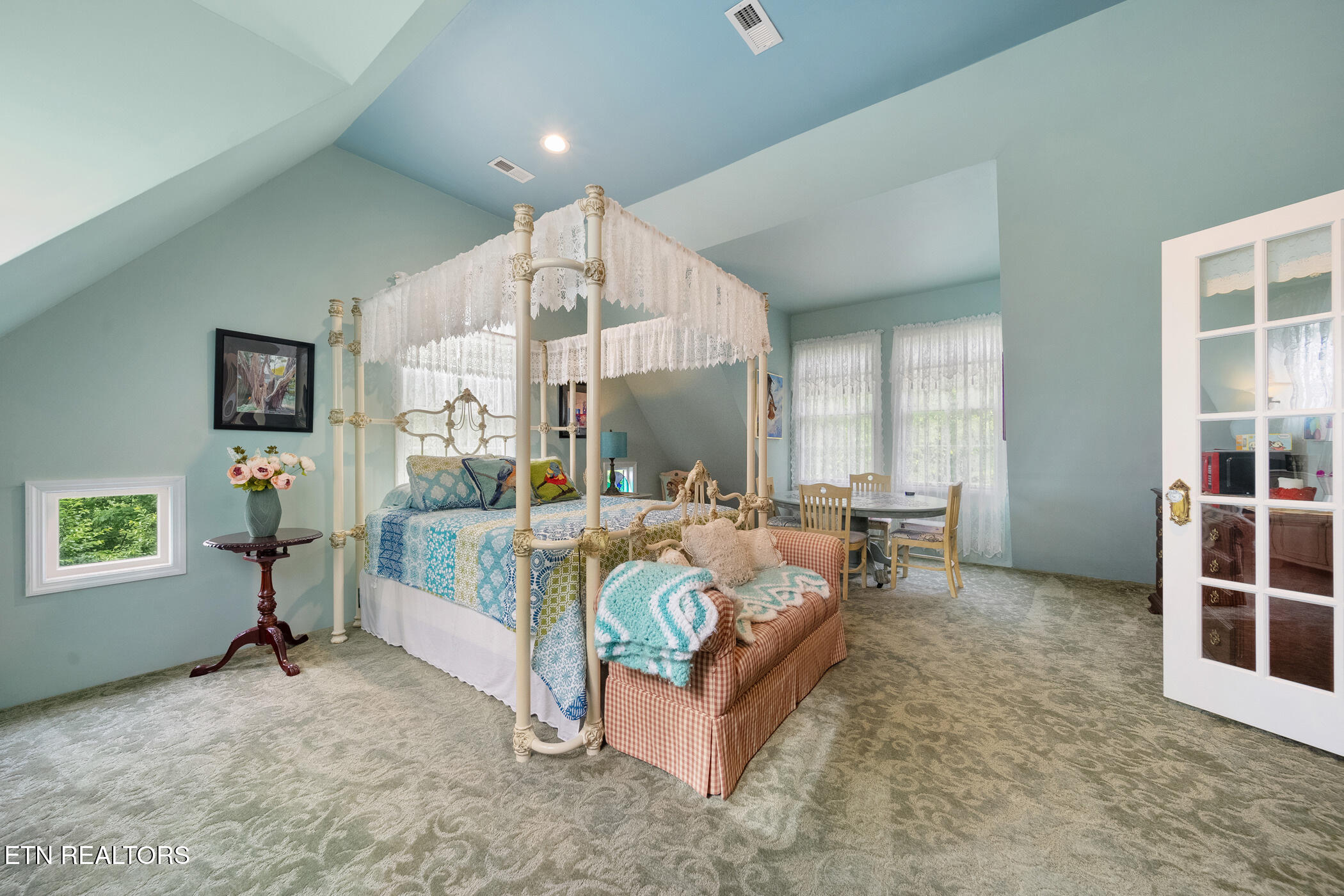 157 Wildcat Hollow Rd