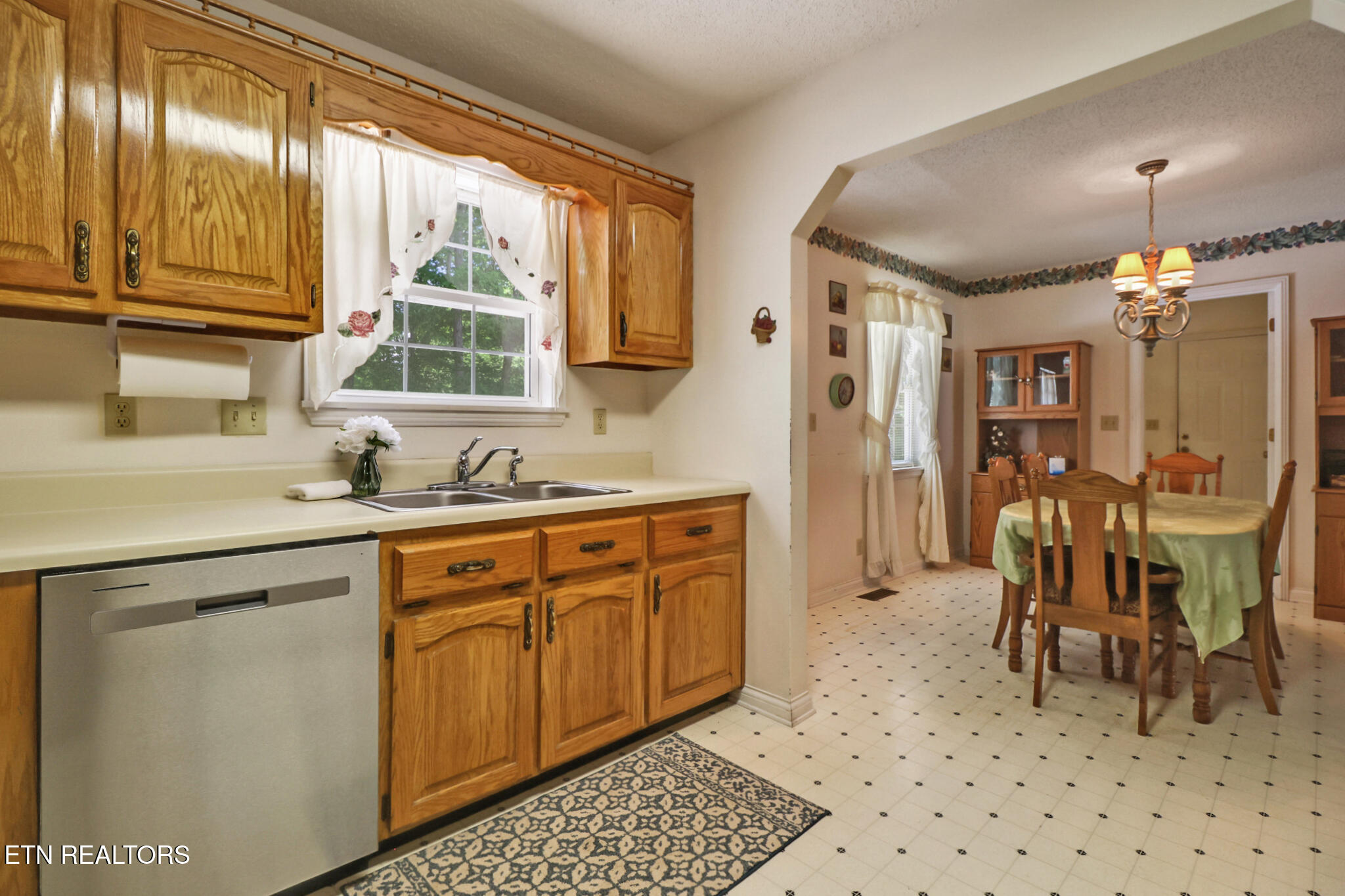 2162 Spruce Loop