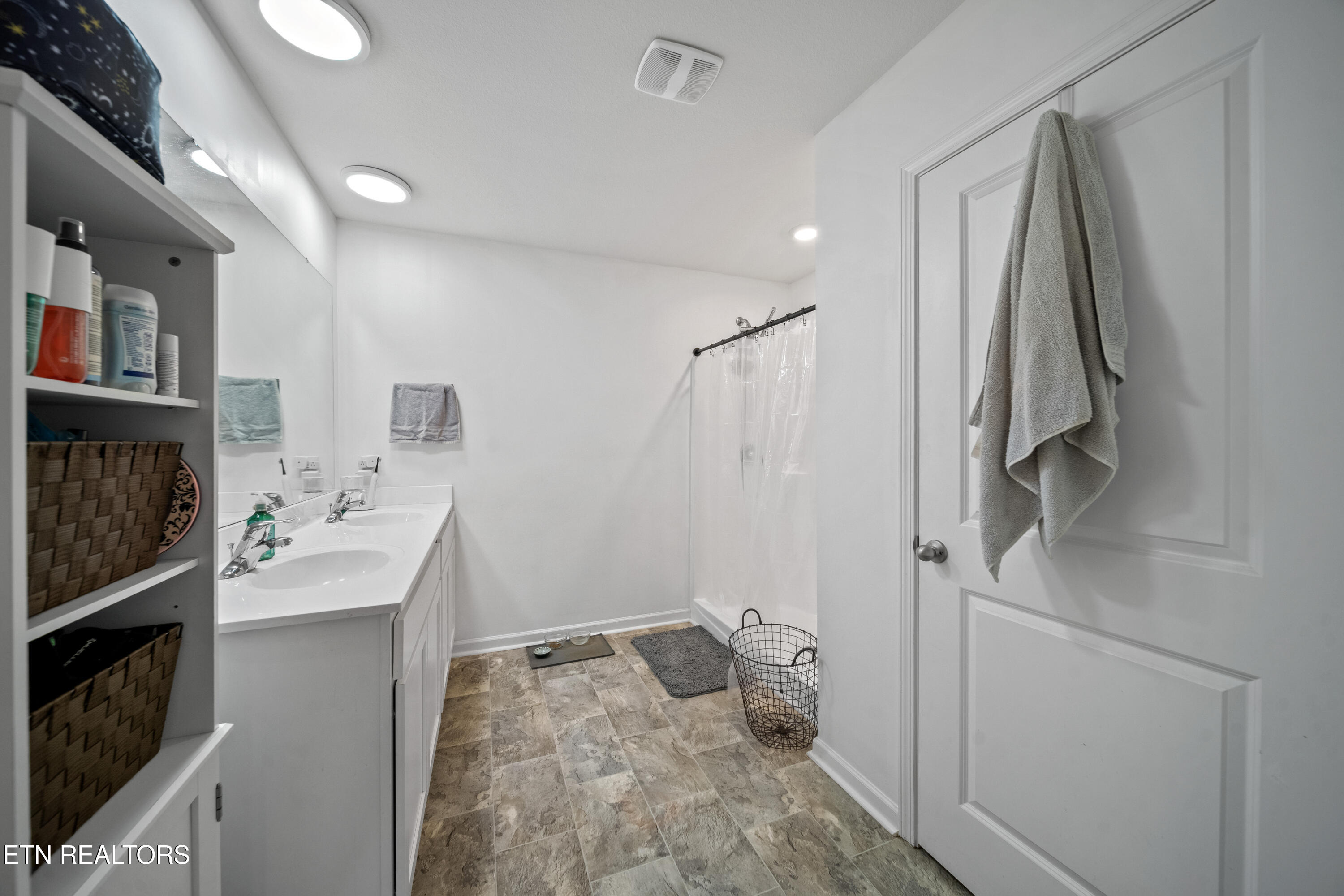 4610 Hay Wagon Lane