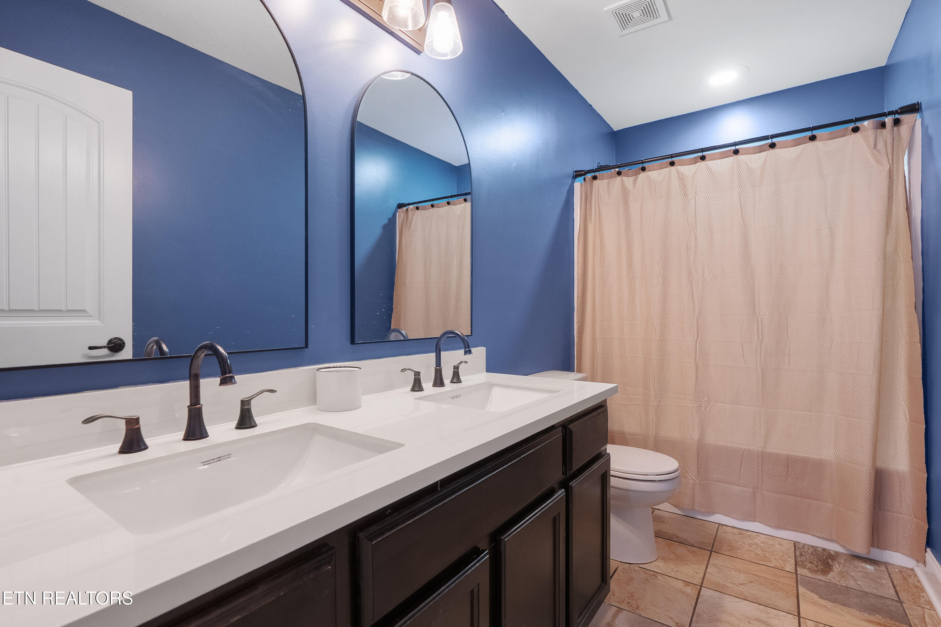 2909 Cambridge Shores Lane