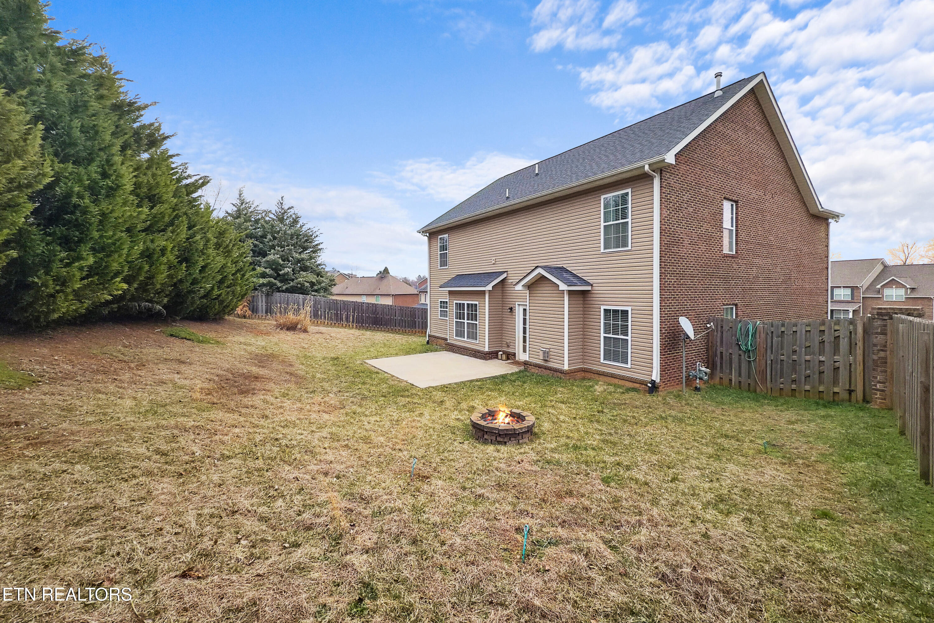 2909 Cambridge Shores Lane