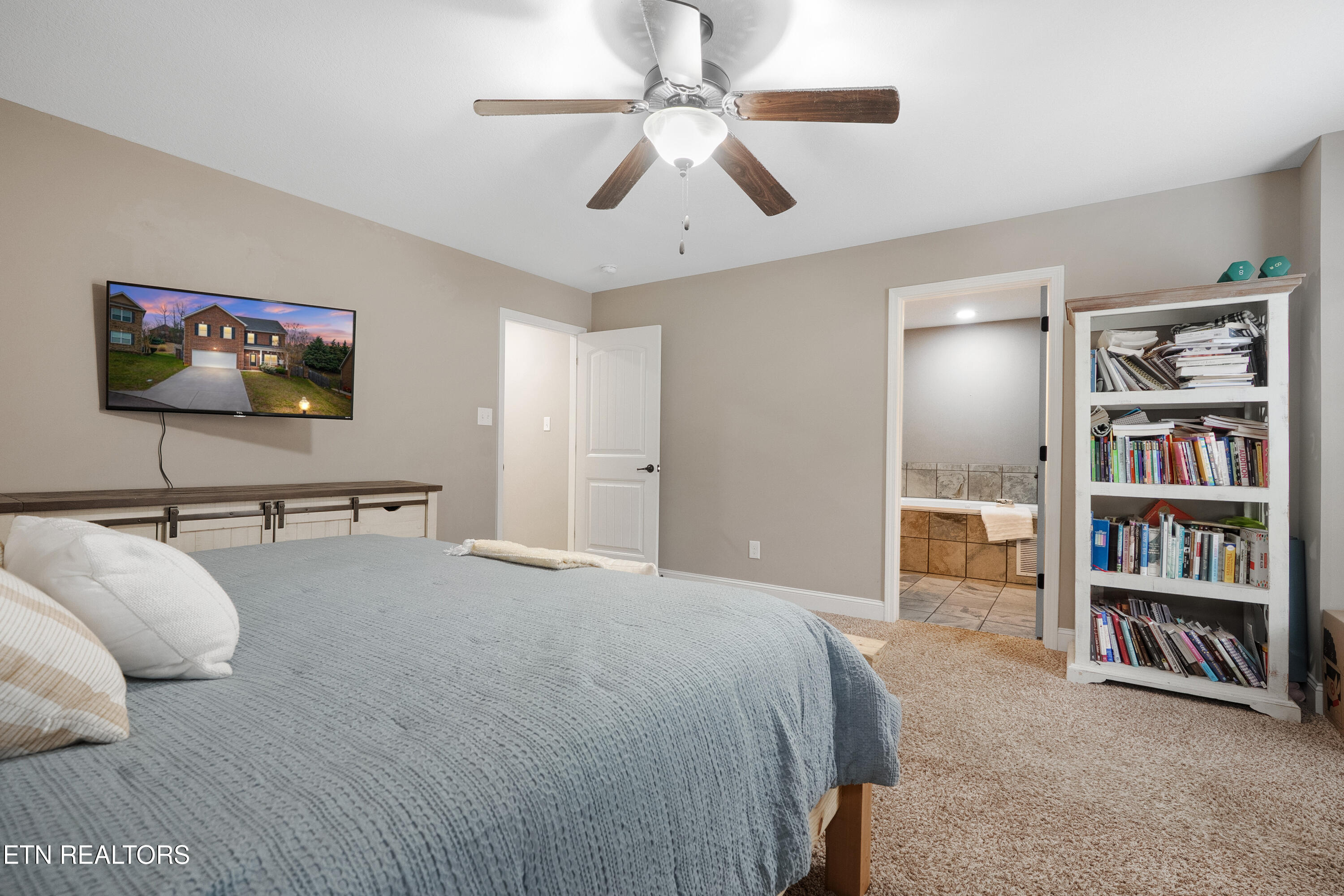 2909 Cambridge Shores Lane