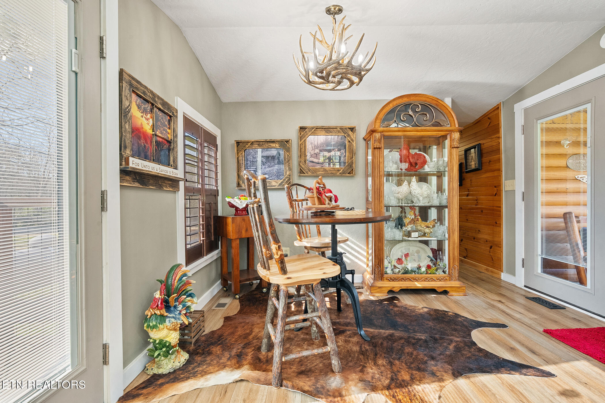 7223 E Lamar Alex Pkwy