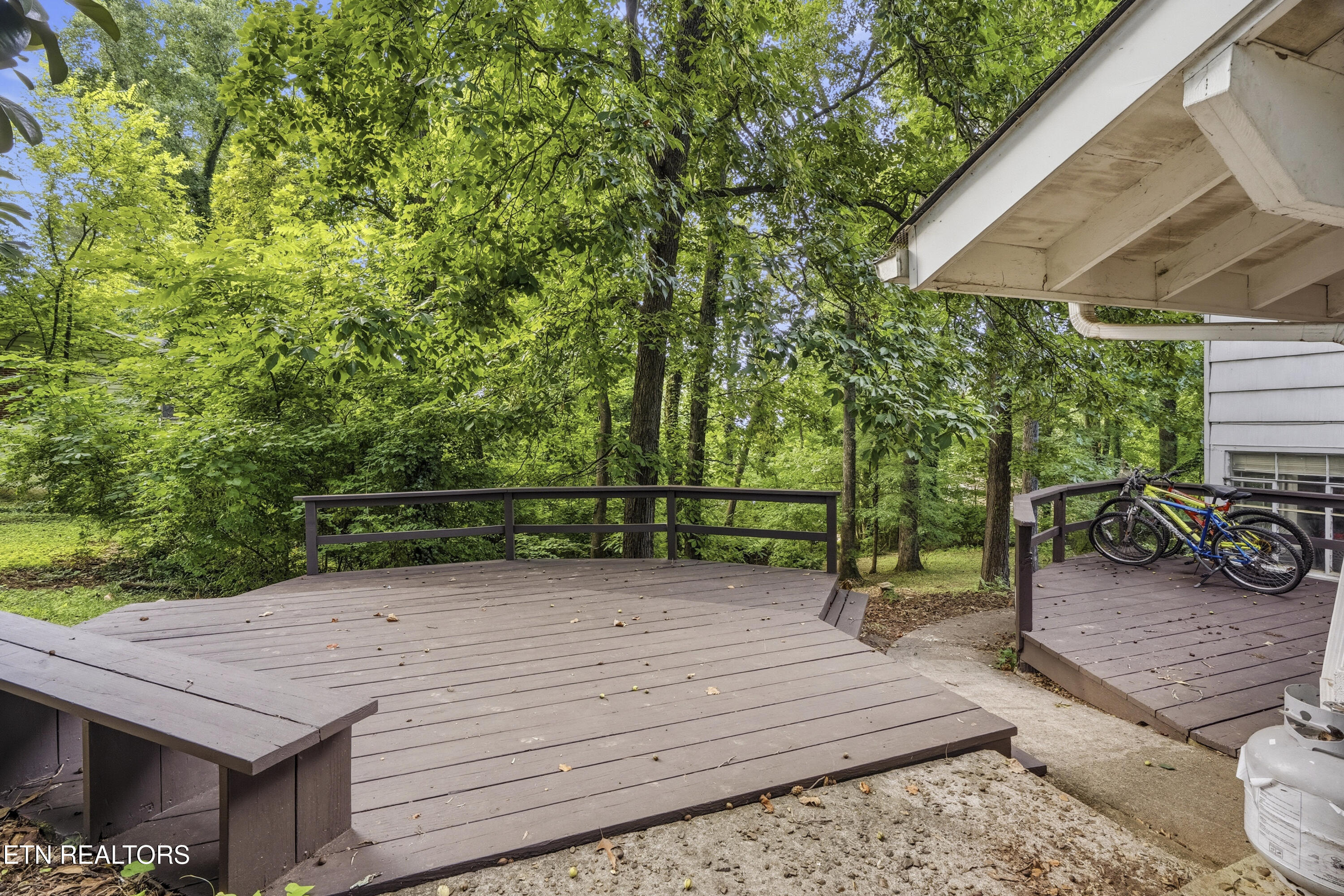 124 Orchard Circle
