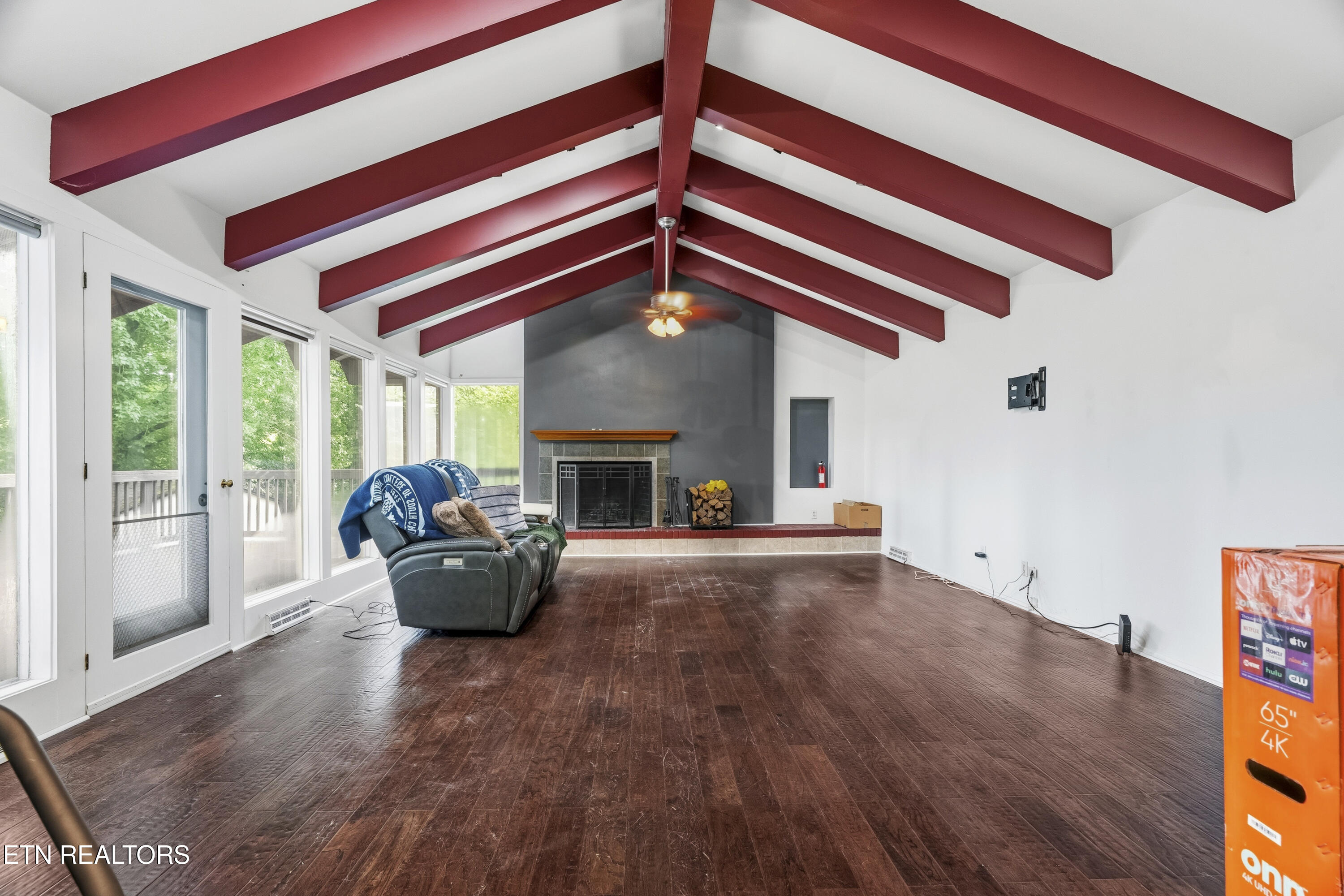 124 Orchard Circle