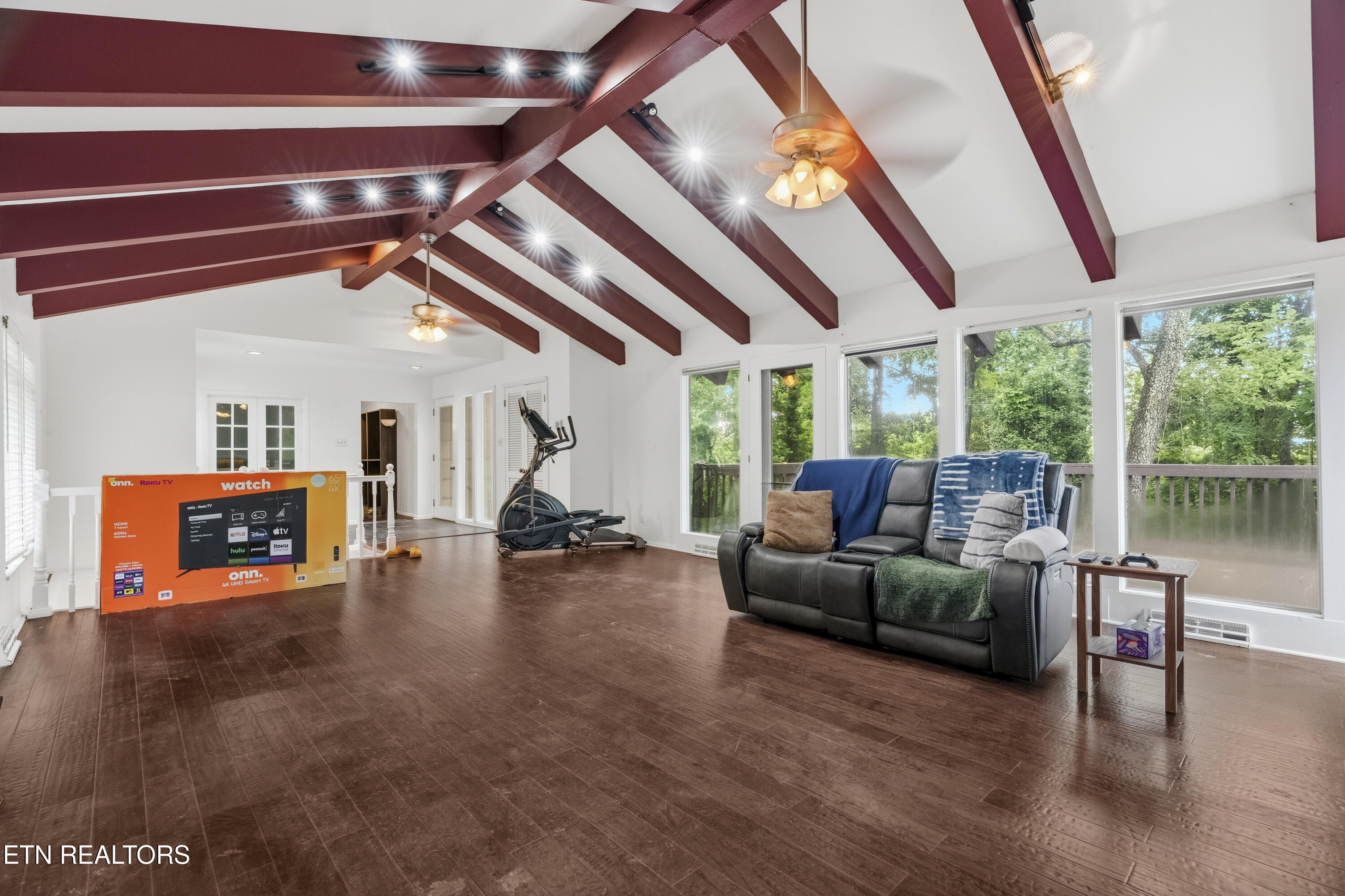 124 Orchard Circle