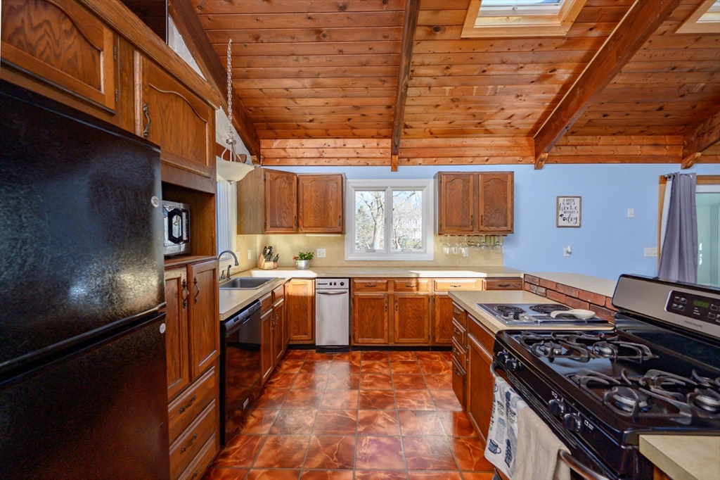 36 Huggins Road