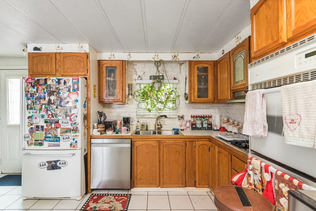 69 Pleasant Street