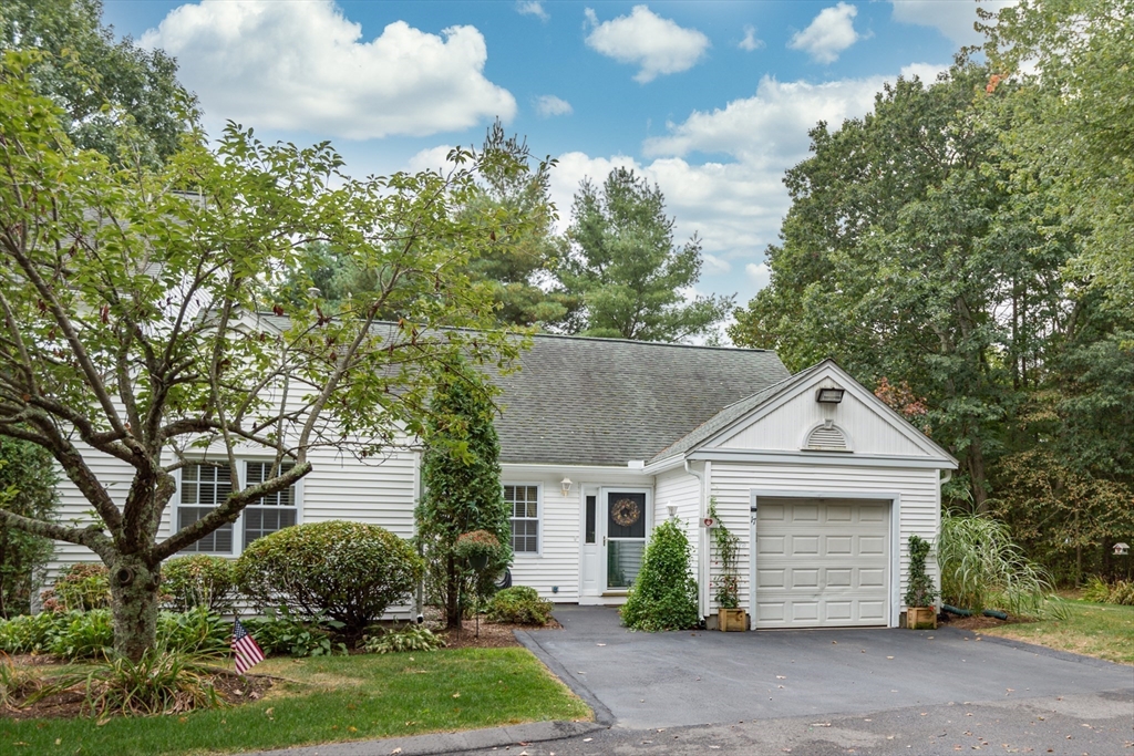 17 Robin Ln # 17
