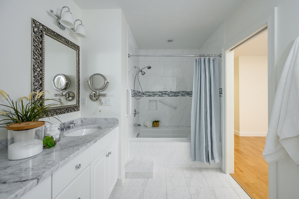 3 Crows Nest Ln # 3